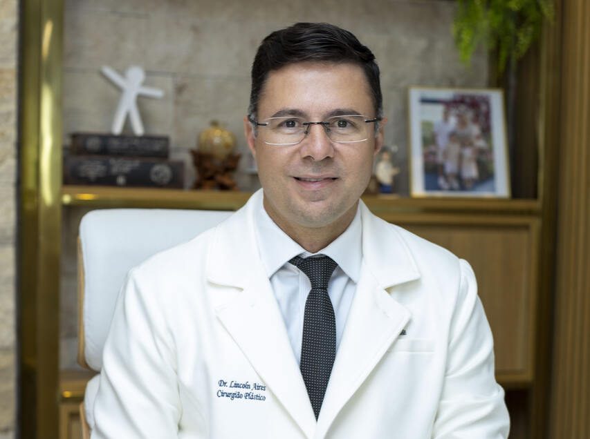 Antes de qualquer bisturi, existe algo que vem primeiro escutar